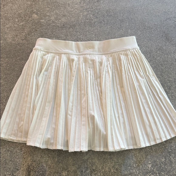 Lululemon pleated white skirt - Picture 3 of 3